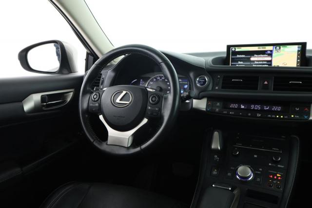 Lexus Ct 200h image 2