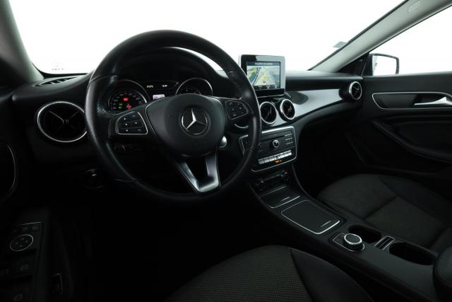 Mercedes Benz Cla Shooting Brake image 3