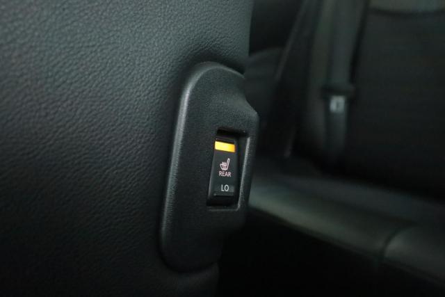 Nissan Leaf image 2