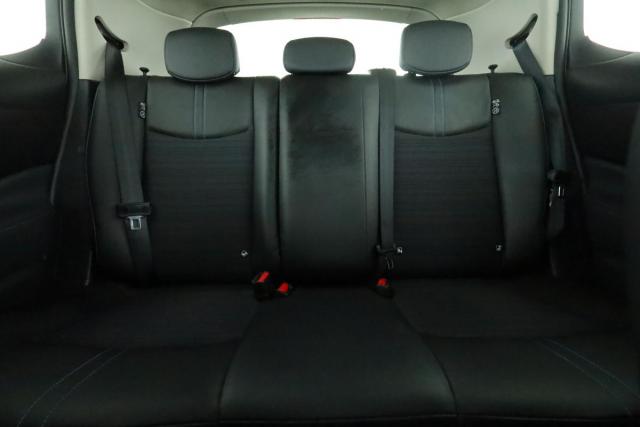 Nissan Leaf image 7