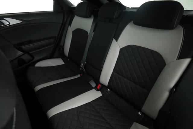 Kia Proceed image 6