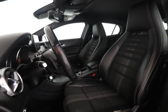 Mercedes Benz Gla image 9