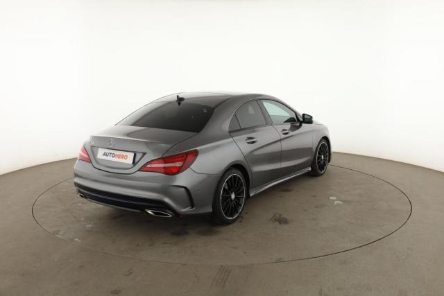 Mercedes Benz Cla image 8