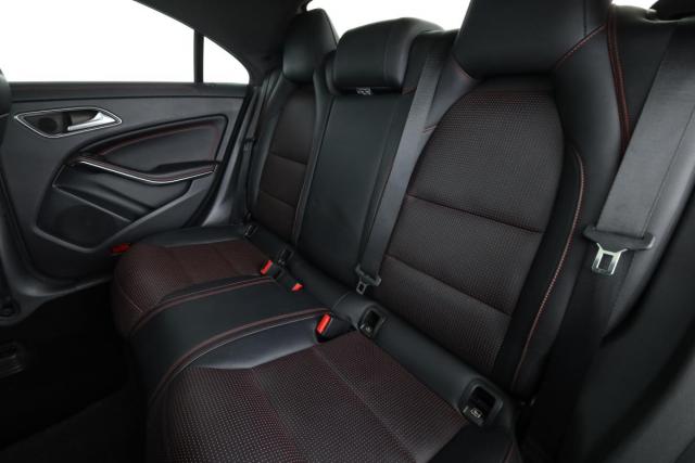 Mercedes Benz Cla image 9