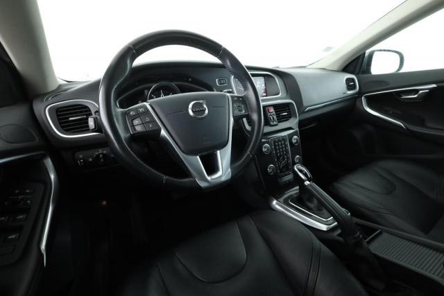 Volvo V40 image 2