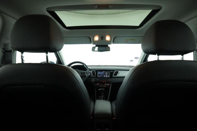 Kia Niro image 6