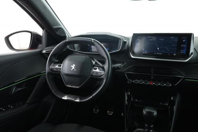 Peugeot 208 image 8