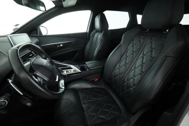 Peugeot 3008 image 2