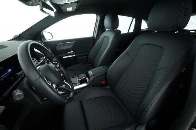 Mercedes Benz Gla image 9
