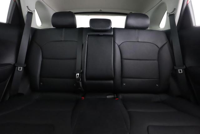 Kia Niro image 9