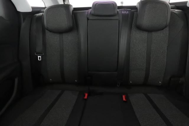 Peugeot 3008 image 3
