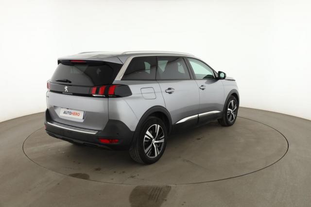 Peugeot 5008 image 9