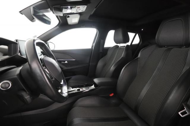 Peugeot 2008 image 2