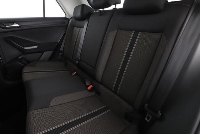 Volkswagen T-Roc image 8