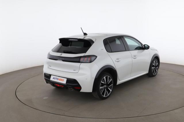 Peugeot 208 image 8