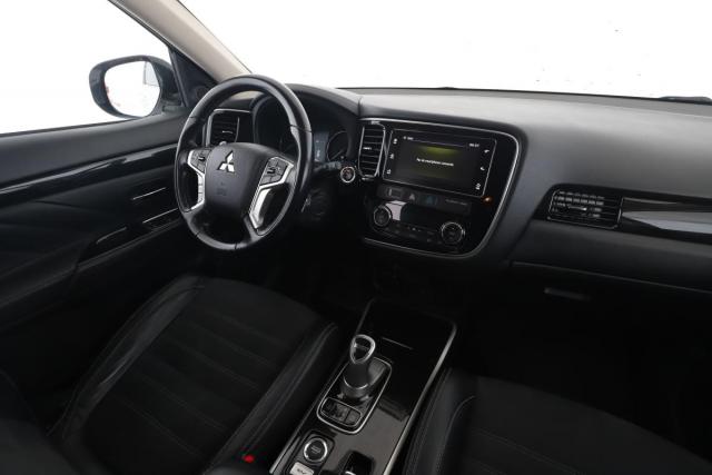 Mitsubishi Outlander image 4