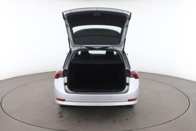 Skoda Octavia image 3