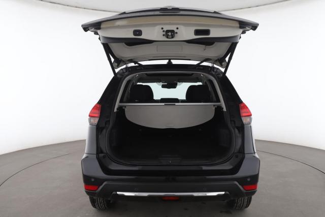 Nissan X-Trail image 1