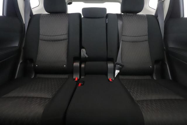 Nissan X-Trail image 6