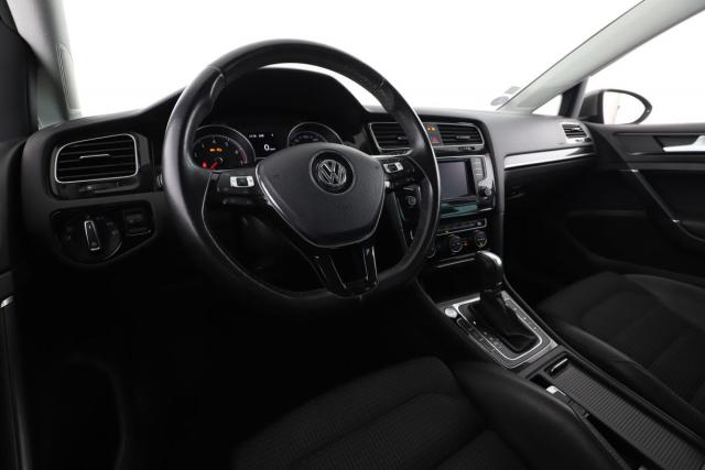 Volkswagen Golf image 7