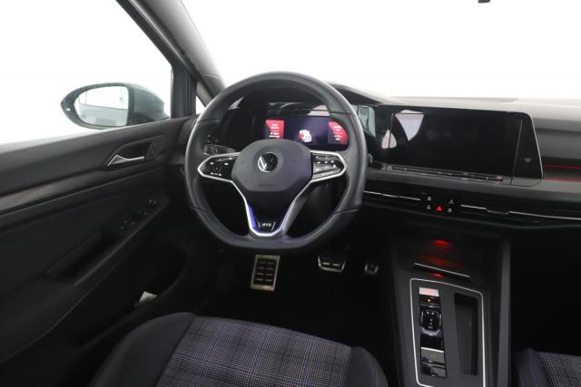 Volkswagen Golf image 8