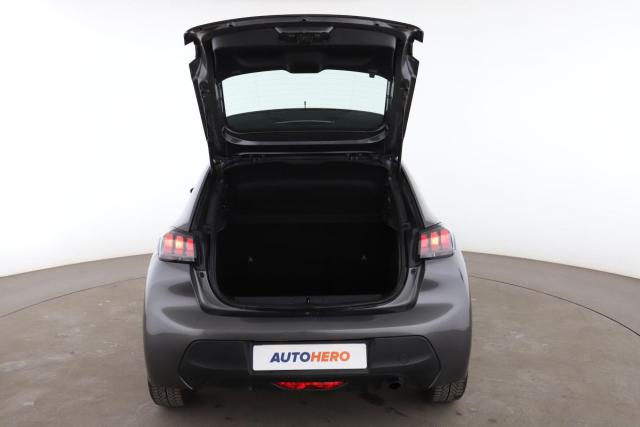 Peugeot 208 image 8