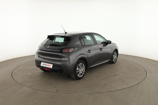 Peugeot 208 image 6