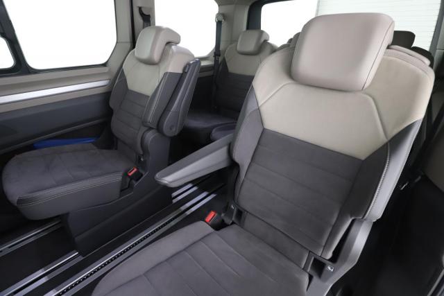 Volkswagen Multivan image 5