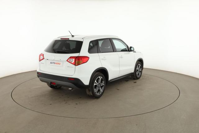 Suzuki Vitara image 4