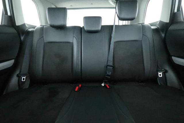 Suzuki Vitara image 8