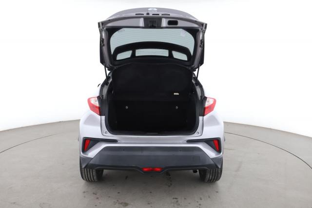 Toyota C-Hr image 9