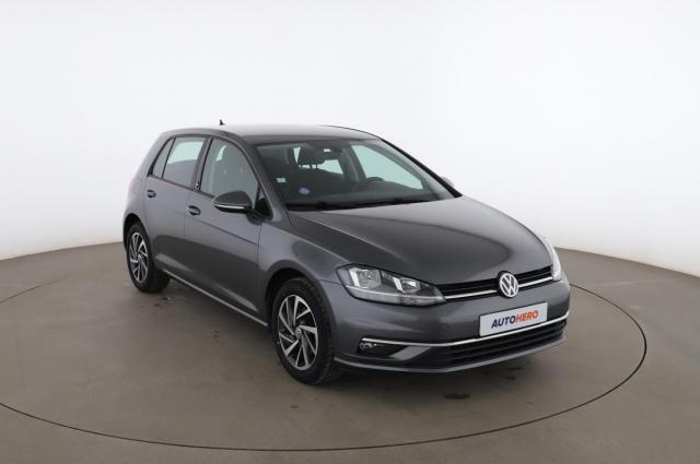 Volkswagen Golf image 6