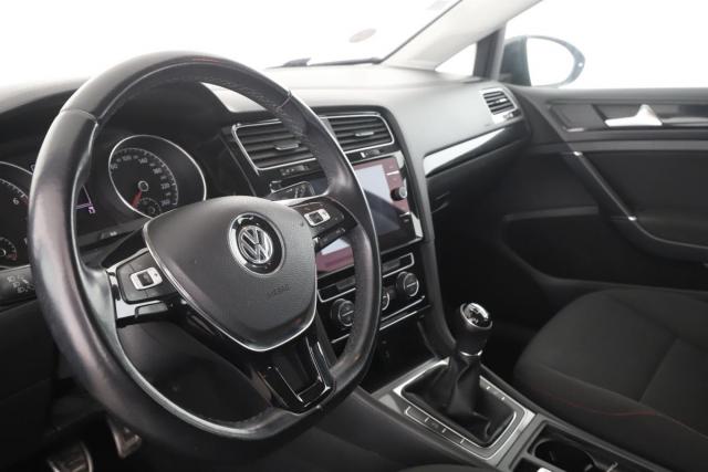 Volkswagen Golf image 8