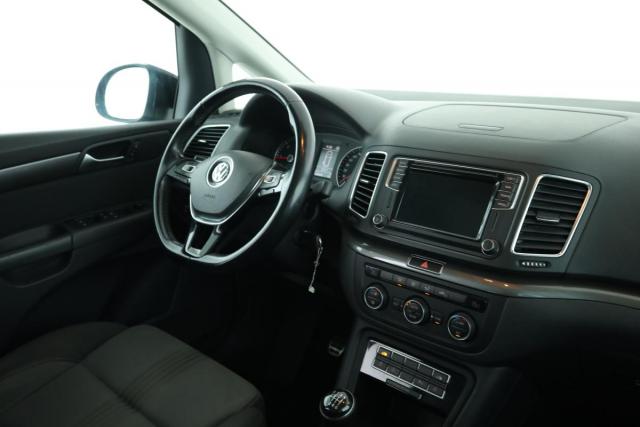 Volkswagen Sharan image 8
