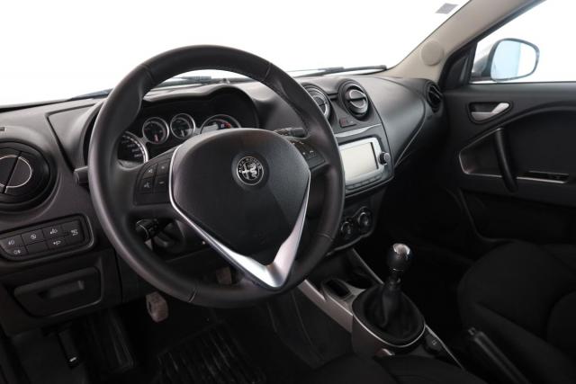 Alfa Romeo Mito image 7