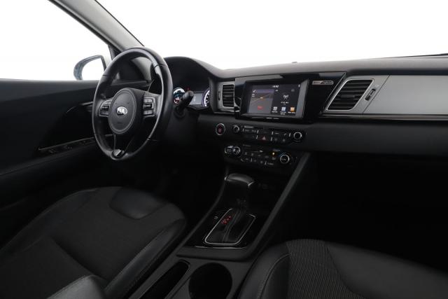 Kia Niro image 9