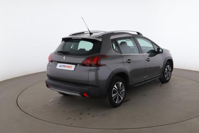 Peugeot 2008 image 8