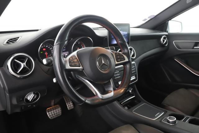 Mercedes Benz Gla image 2