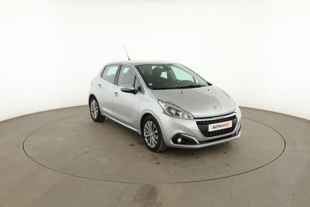 Peugeot 208 image 8