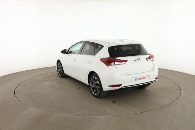 Toyota Auris image 8