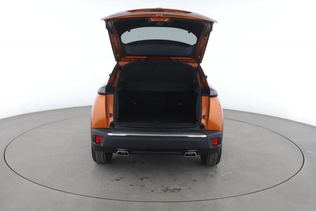 Peugeot 2008 image 2