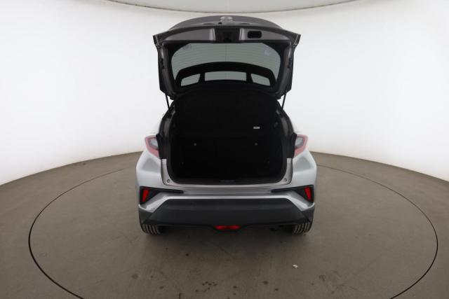 Toyota C-Hr image 8