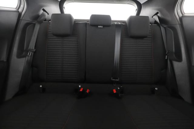 Peugeot 2008 image 5