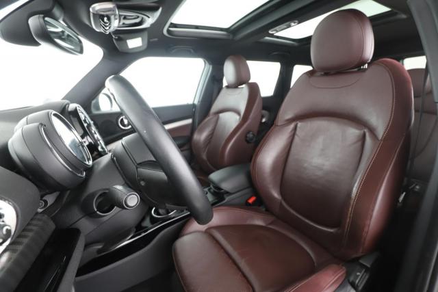 Mini Clubman image 8