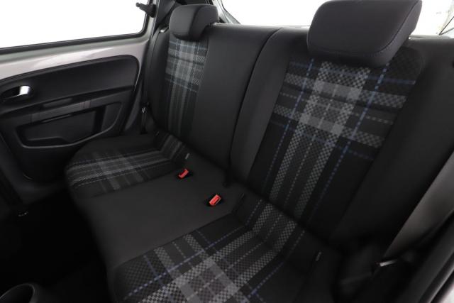 Volkswagen Up! image 5