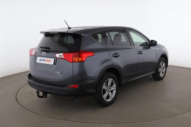 Toyota Rav4 image 2