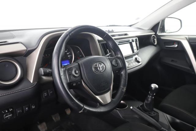 Toyota Rav4 image 3