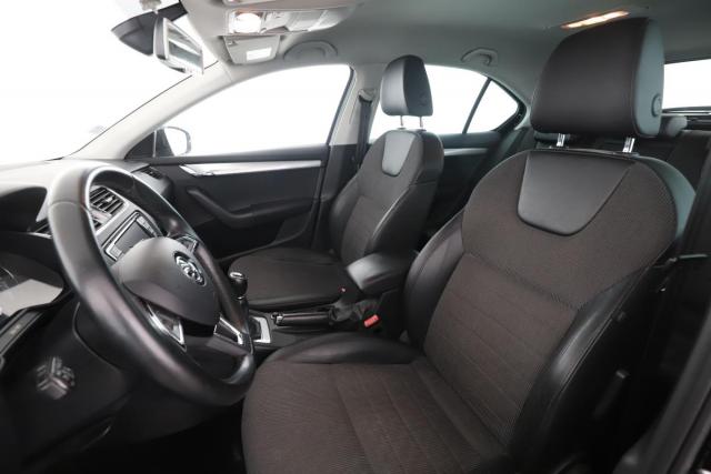Skoda Octavia image 5