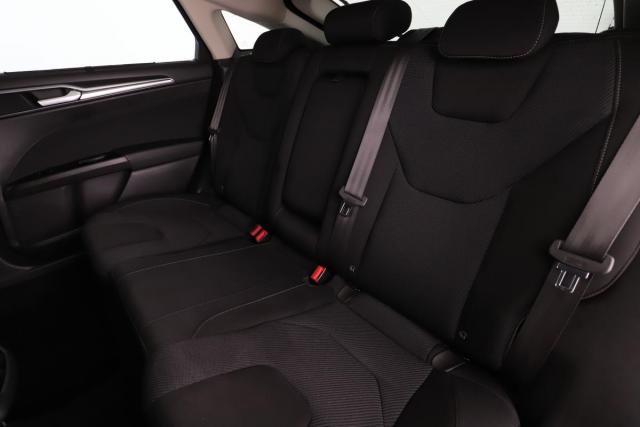Ford Mondeo image 1