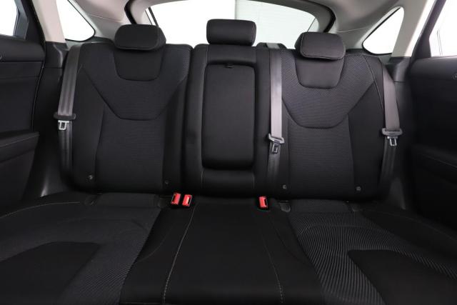 Ford Mondeo image 9